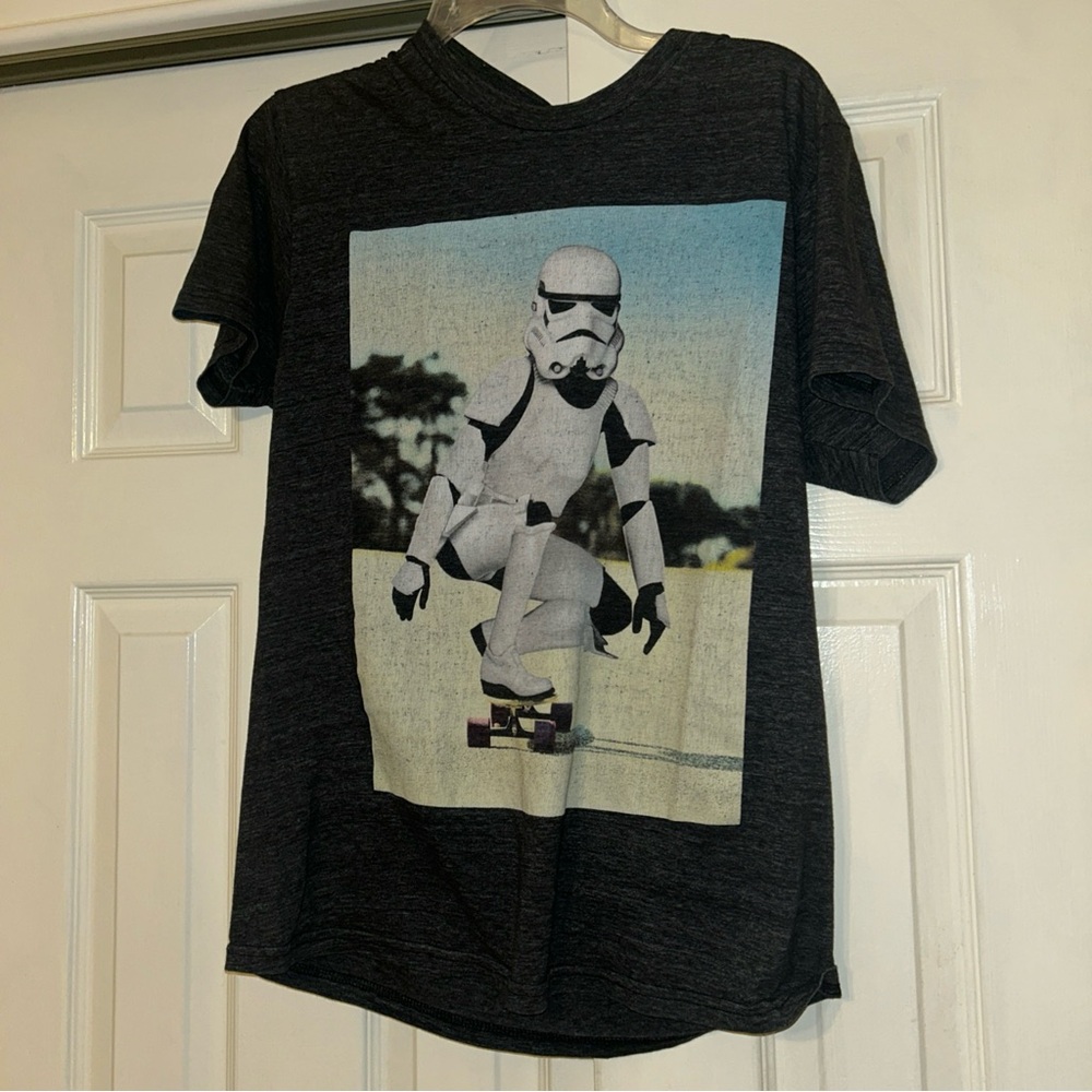 Men’s Star Wars Storm Trooper on Skateboard tshirt-,Medium